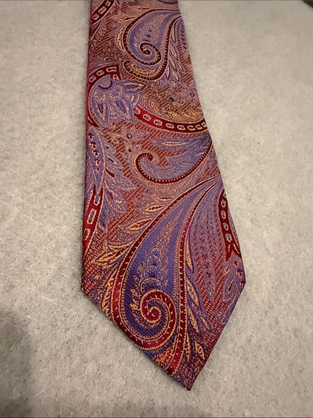Elegant Red & Purple Paisley Silk Tie with Gold Accents